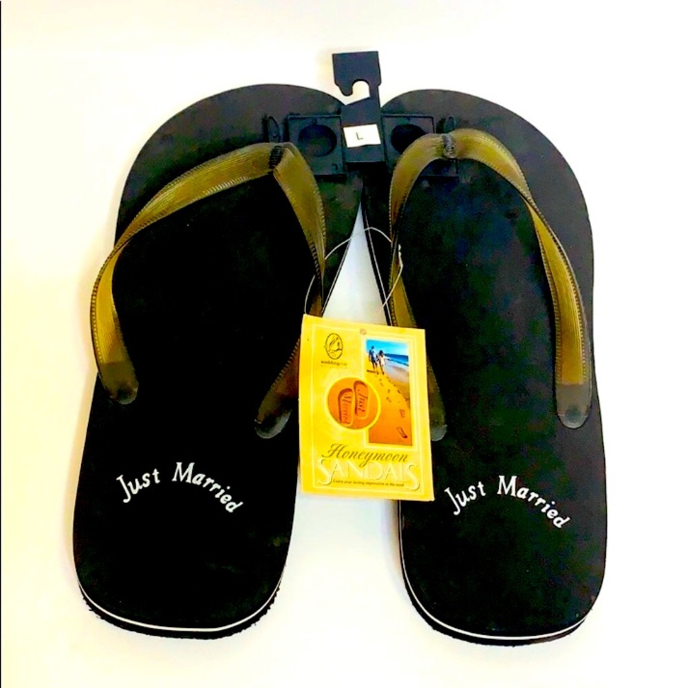 WeddingStar | Black Thong Sandals | Just Married Bottom Sand Stencil | Honeymoon